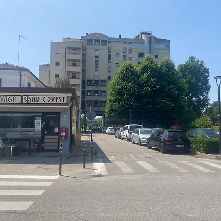 Al B6 Close To Venice Апартаменты *